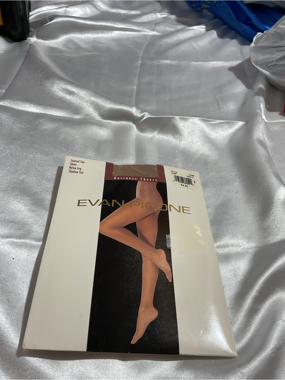 Evan Picone Sheer Hosiery in Shadow Tan